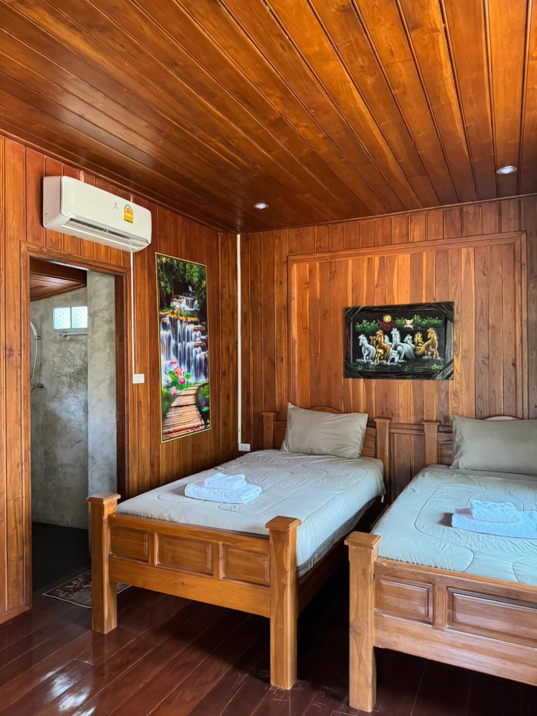 Denchai City Resort เด่นชัยซิตี้ รีสอร์ท Phrae Exterior foto