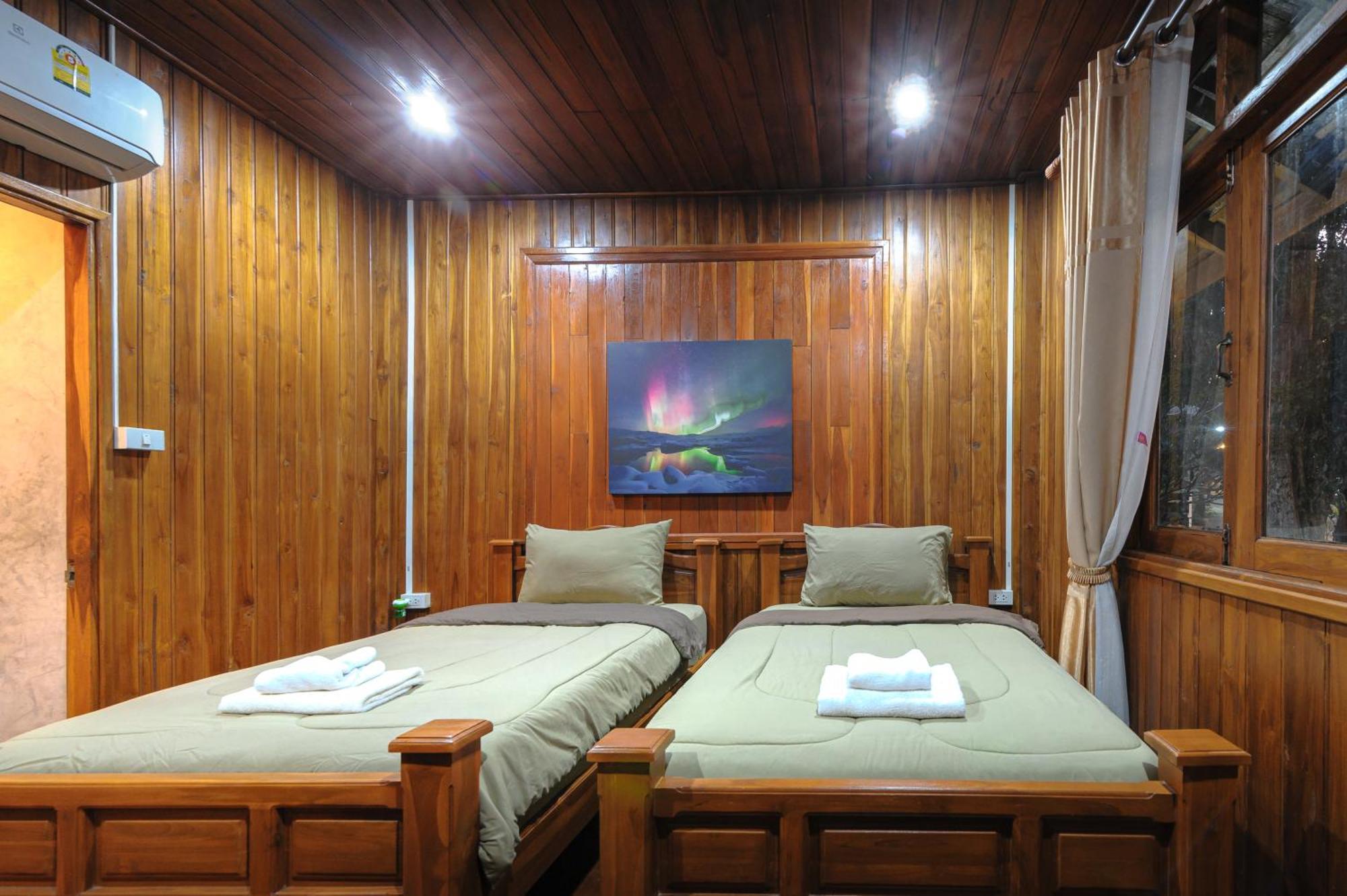 Denchai City Resort เด่นชัยซิตี้ รีสอร์ท Phrae Exterior foto